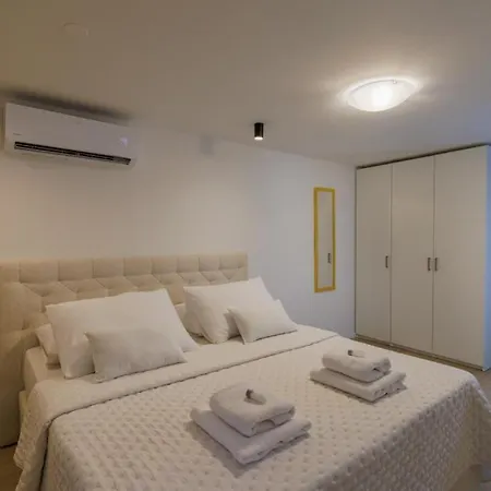 Marina Neretva By Guide Villa