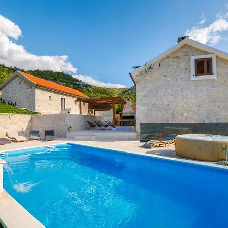 Marina Neretva By Guide Metković