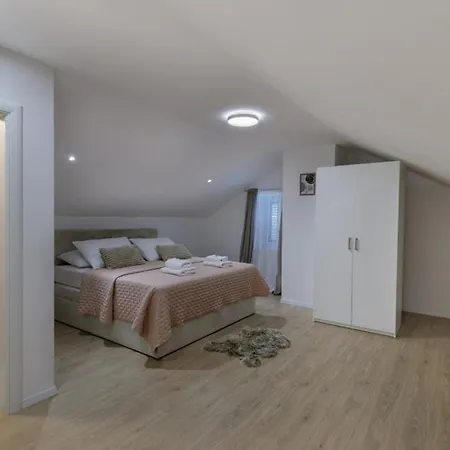 Marina Neretva By Guide *