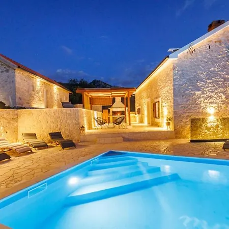 Marina Neretva By Guide * Metković