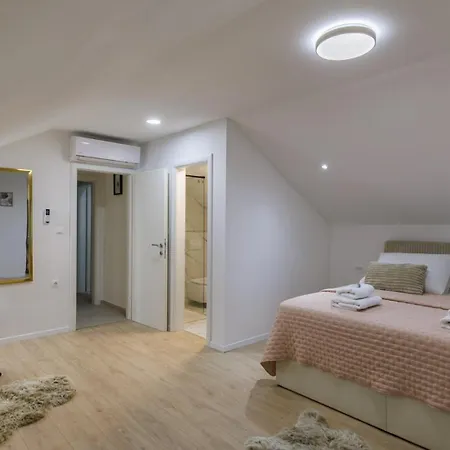 Marina Neretva By Guide Villa *